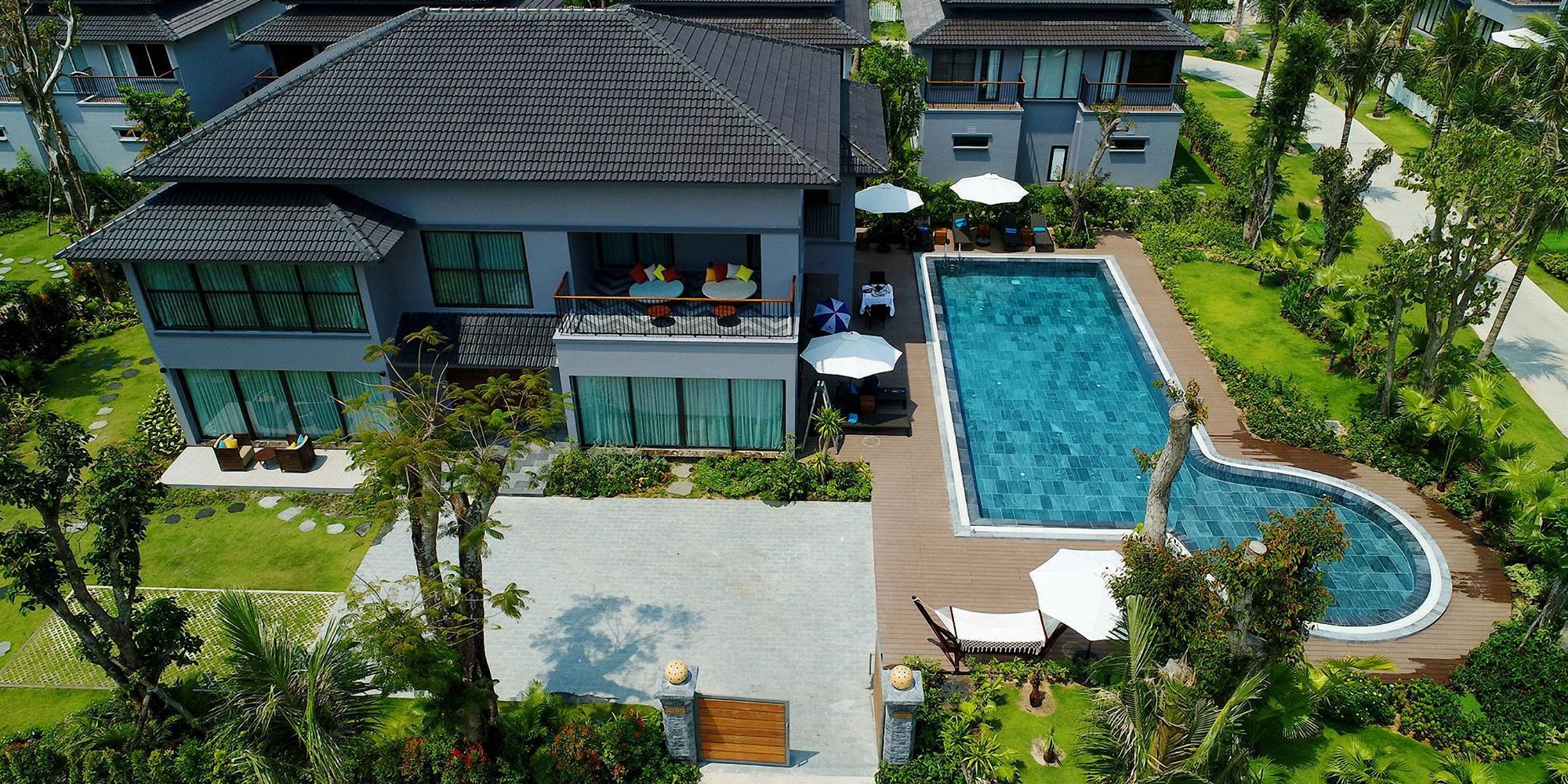 Casas com piscina em Santos: opções para lazer e conforto